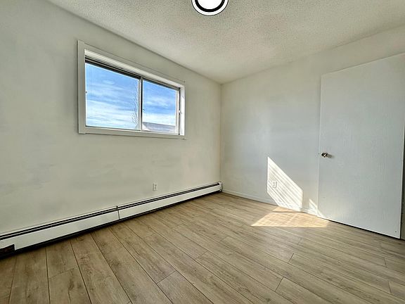 3rd image of 5109 51st St #1