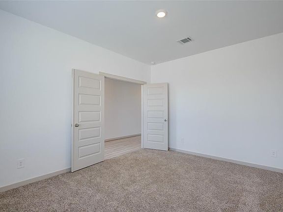 3rd image of 3507 Lake Landing Ln