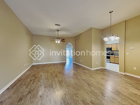 4th image of 2644 Queen Alberta Dr