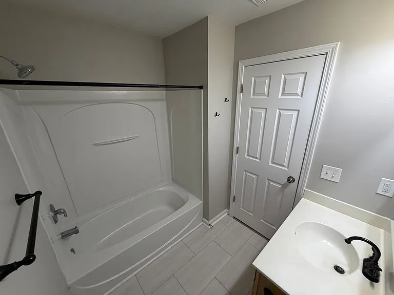 70 Hamilton Grove Dr — Photo 18