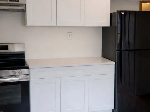 748 S Hall St #1, Allentown, PA 18103