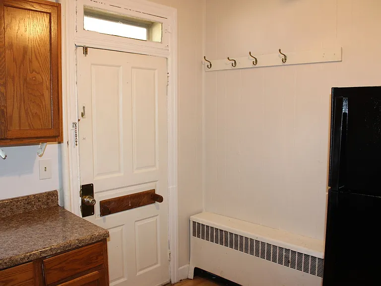 103 W 6th Ave #2 — Photo 12