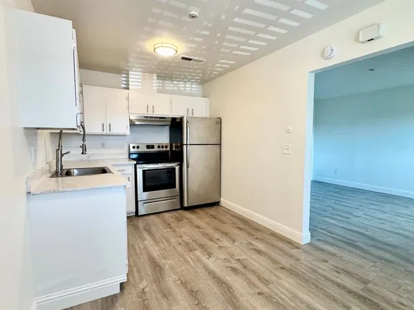 1532 Atlanta Ct APT 03, Santa Rosa, CA 95405