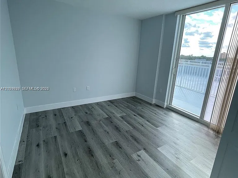 60 NW 37th Ave #400 — Photo 8