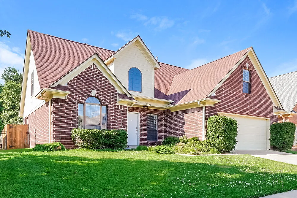 3 bed, 2.5 bath, 2100 sqft, $2,180 — Photo 4