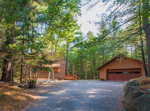 3rd image of 34 Algonquin Ln