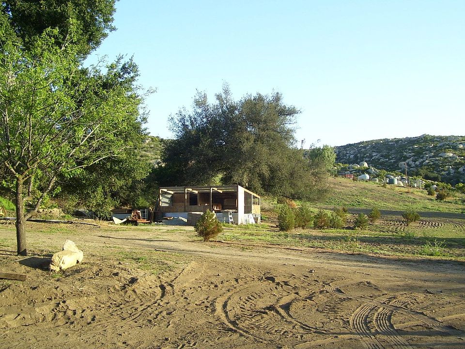 2nd image of 43881 Woody End Ln