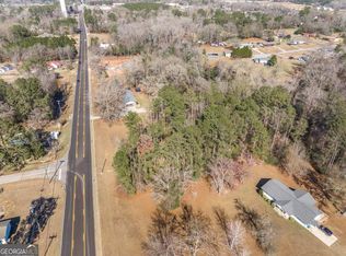 42.5 Old Perry Rd, Bonaire, GA 31005