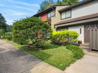 2190 Cartwright Pl, Reston, VA 20191