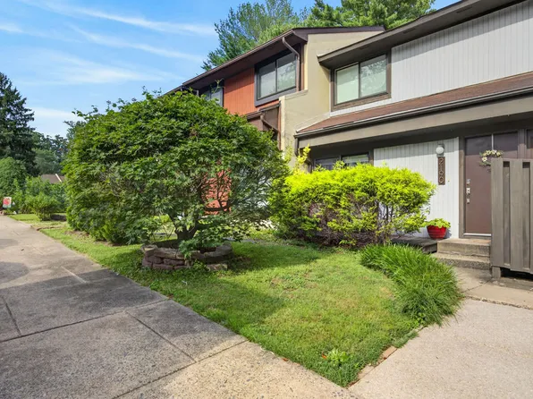 2190 Cartwright Pl, Reston, VA 20191