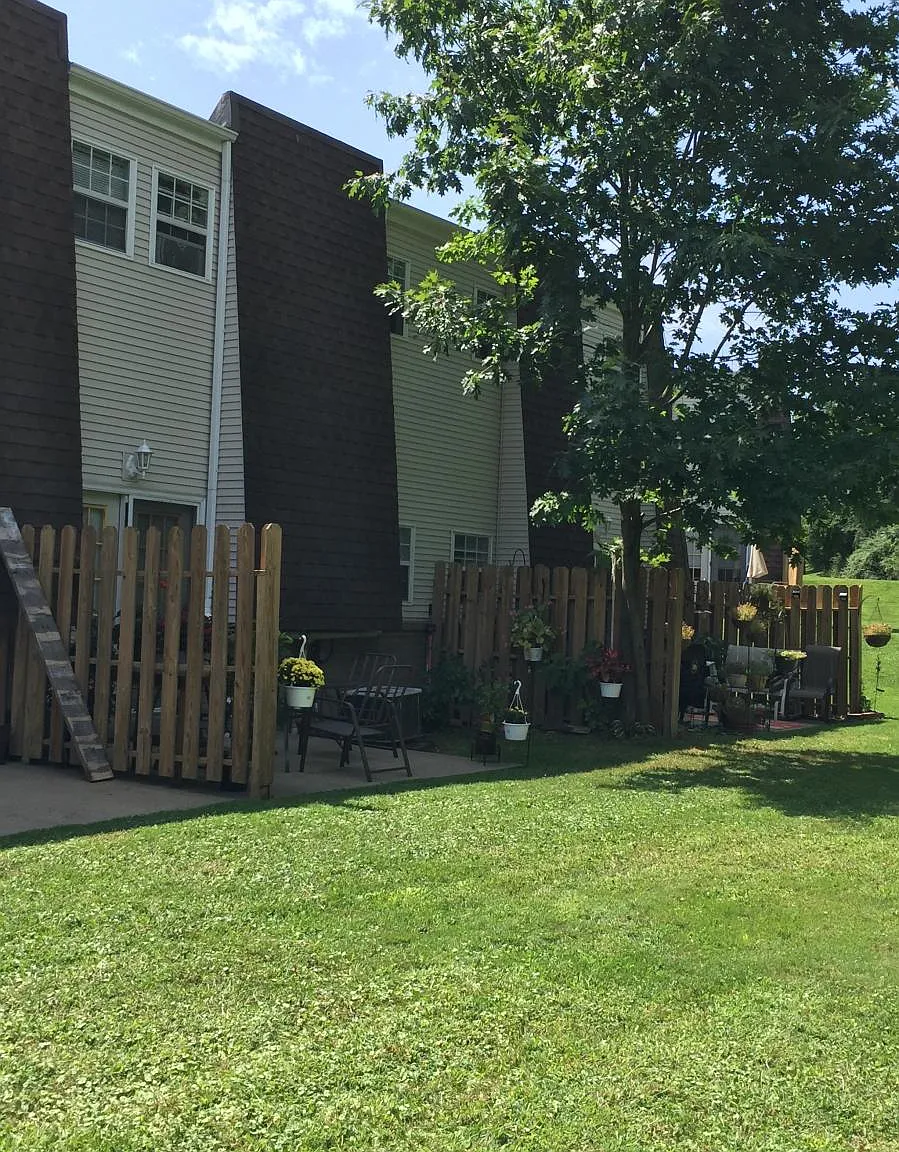 2 bed, 1.5 bath, 966 sqft, $1,175 — Photo 4