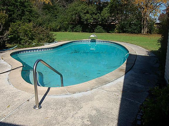 Sparkling Pool
