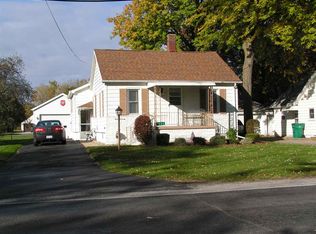1065 N Scheurmann Rd, Essexville, MI