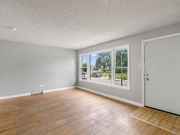 2nd image of 7216 S Central Park Ave
