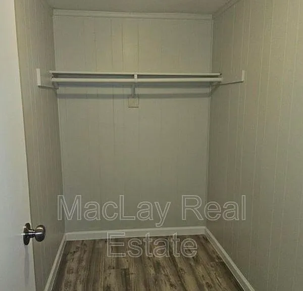 720 S 97th Pl — Photo 3