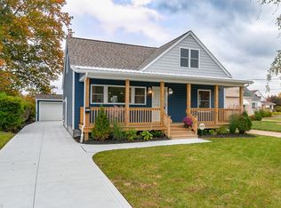 557 E 305th St, Eastlake, OH 44095
