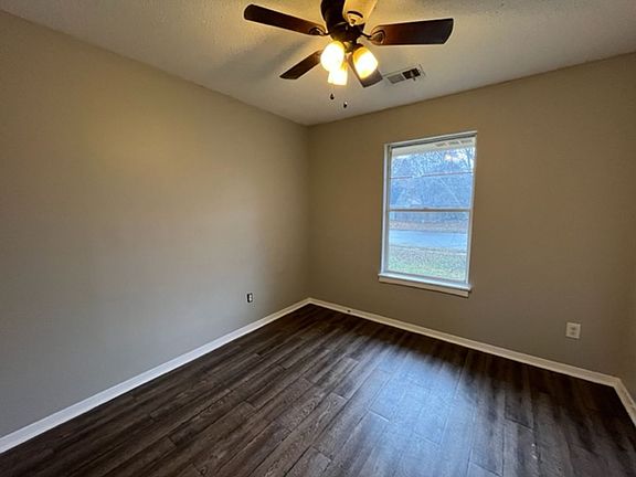 5th image of 3380 Shadow Oaks Pkwy
