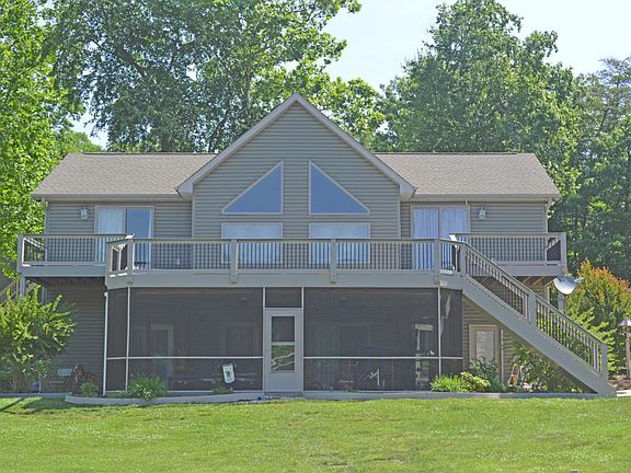 3rd image of 105 Singing Cricket Ln