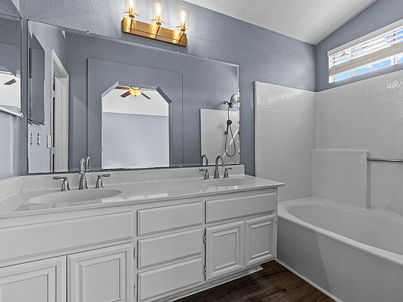 4th image of 24601 Vista Verde Dr