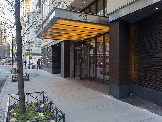 Sold by Sotheby's International Realty | media 35