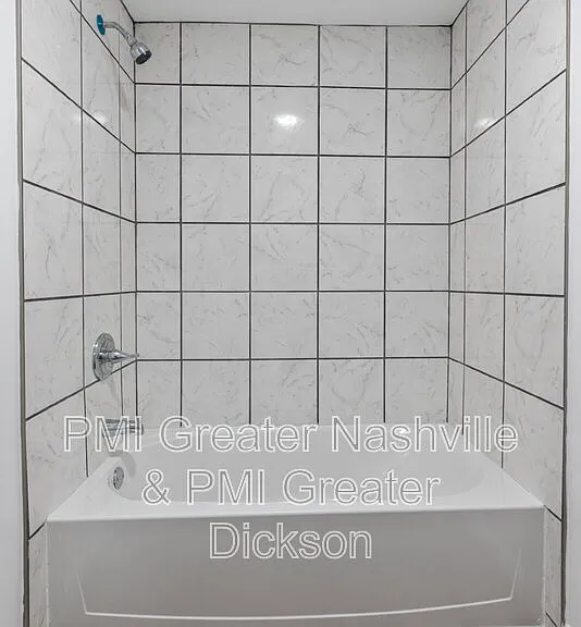 300 Spring St #8 — Photo 10