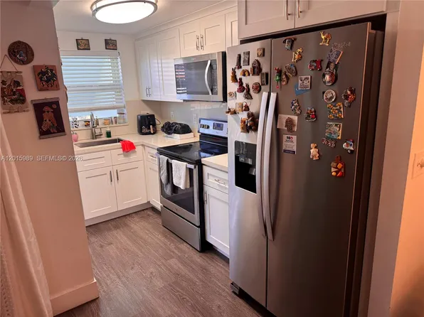 5300 Washington St APT J214, Hollywood, FL 33021
