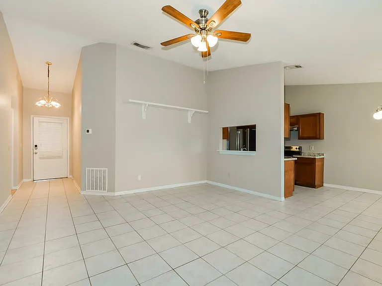 9324 Pavillion Dr — Photo 5