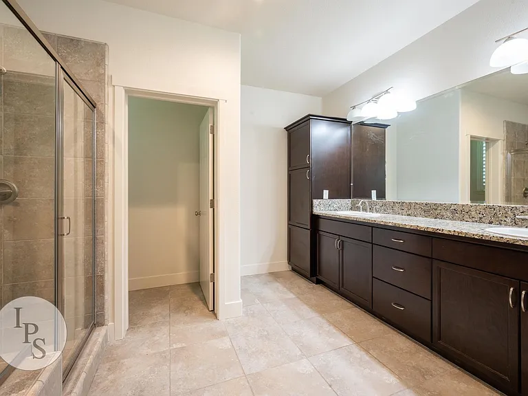 3245 Lexington Ave — Photo 14