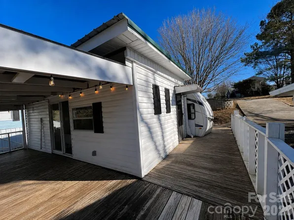322 Mount View Ln, New London, NC 28127