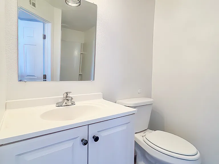 317 N 17th Dr #3 — Photo 7