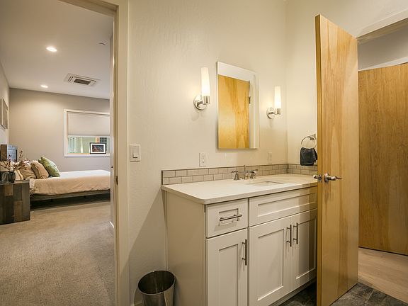 3rd image of 3600 Central Ave SE Unit 202