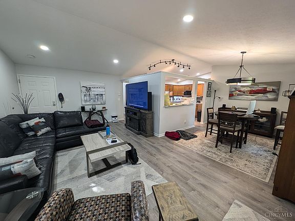4th image of 2312 Sylved Ln APT 15