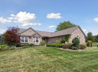 8927 Giovanni Ct, Howell, MI 48855