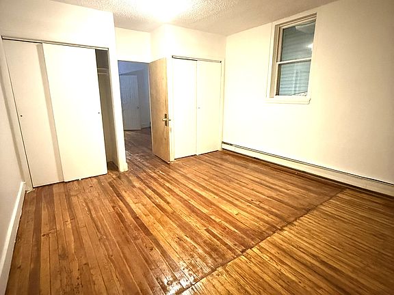 5th image of 303 E Grove St