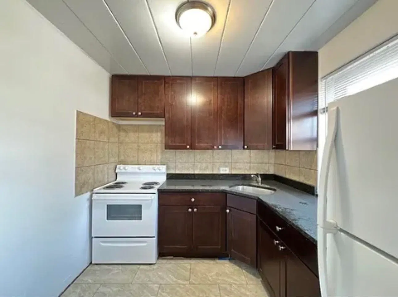 1 bed, 800 sqft, $1,550 — Photo 2