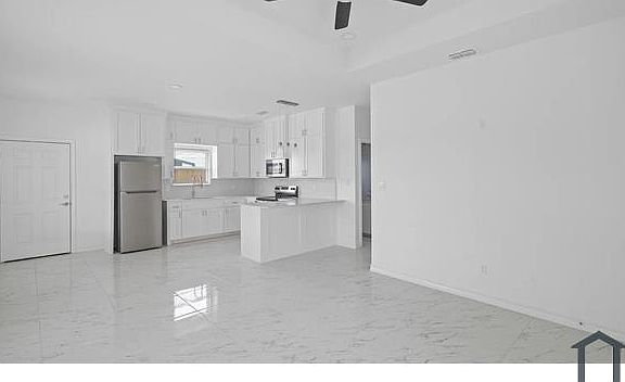 3rd image of 11304 N 25th St