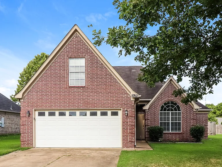 5760 Landau Dr — Photo 1