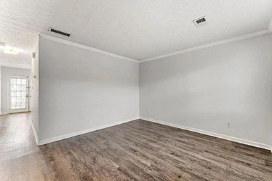 5th image of 1739 Hunting Creek Dr SE #1741