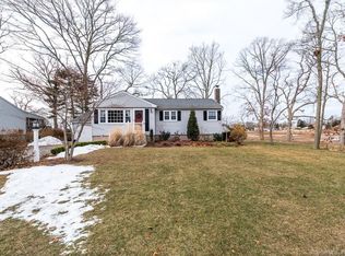 131 Beach Park Rd, Clinton, CT 06413