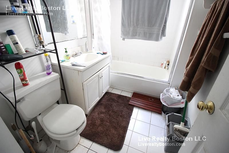 2nd image of 26 Haskell St #3F