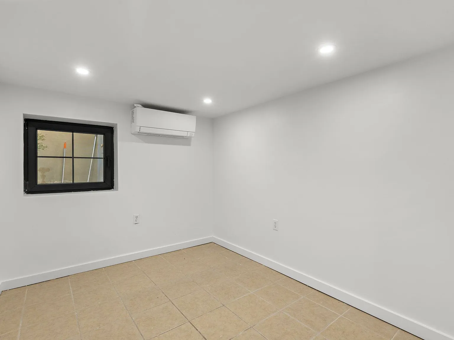 1 bed, 1.0 bath, 600 sqft, $1,750 — Photo 3