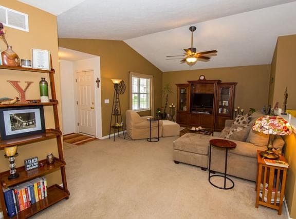 2nd image of 4020 Pelican Way