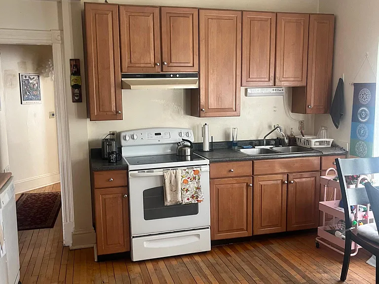28 Brookes Ave #1 — Photo 7