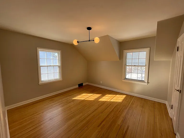 1933 Arthur St NE — Photo 14
