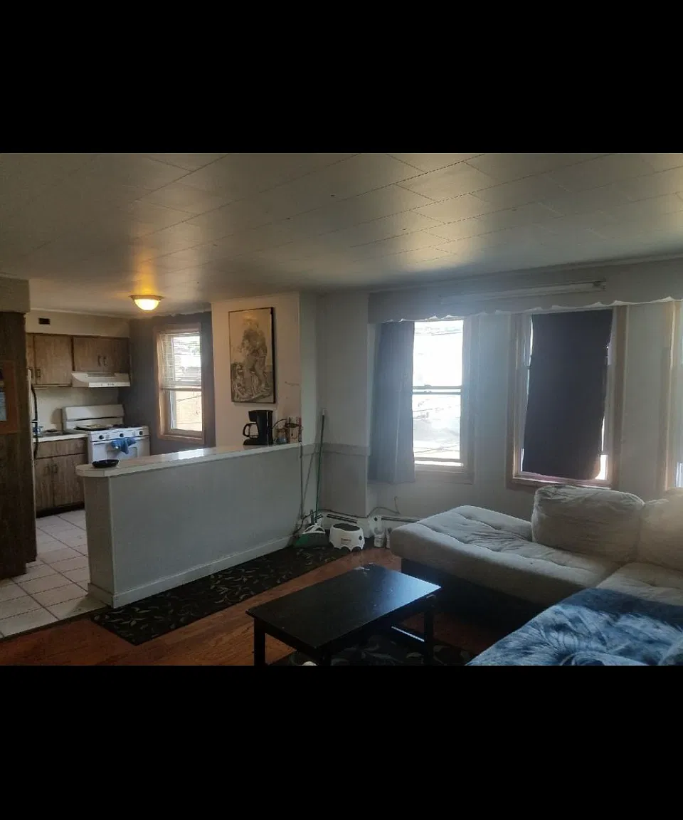 1 bed, 1000 sqft, $900 — Photo 1