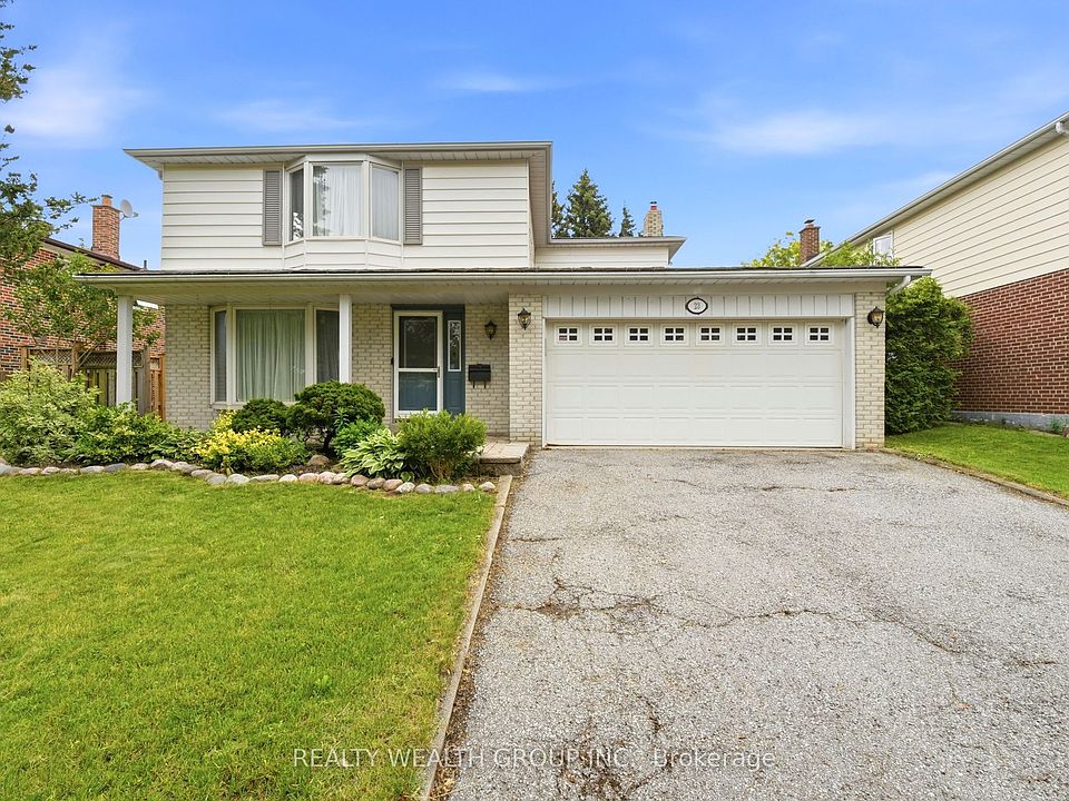 1st image of 23 Pipers Green Ave