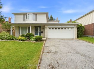 23 Pipers Green Ave, Toronto, ON M1S 3J9