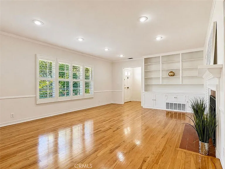 2845 Sheffield Rd — Photo 4