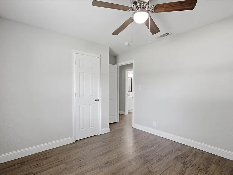 313 N Church St — Photo 29