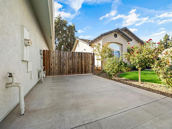 4th image of 1333 S Pinnacle Ct